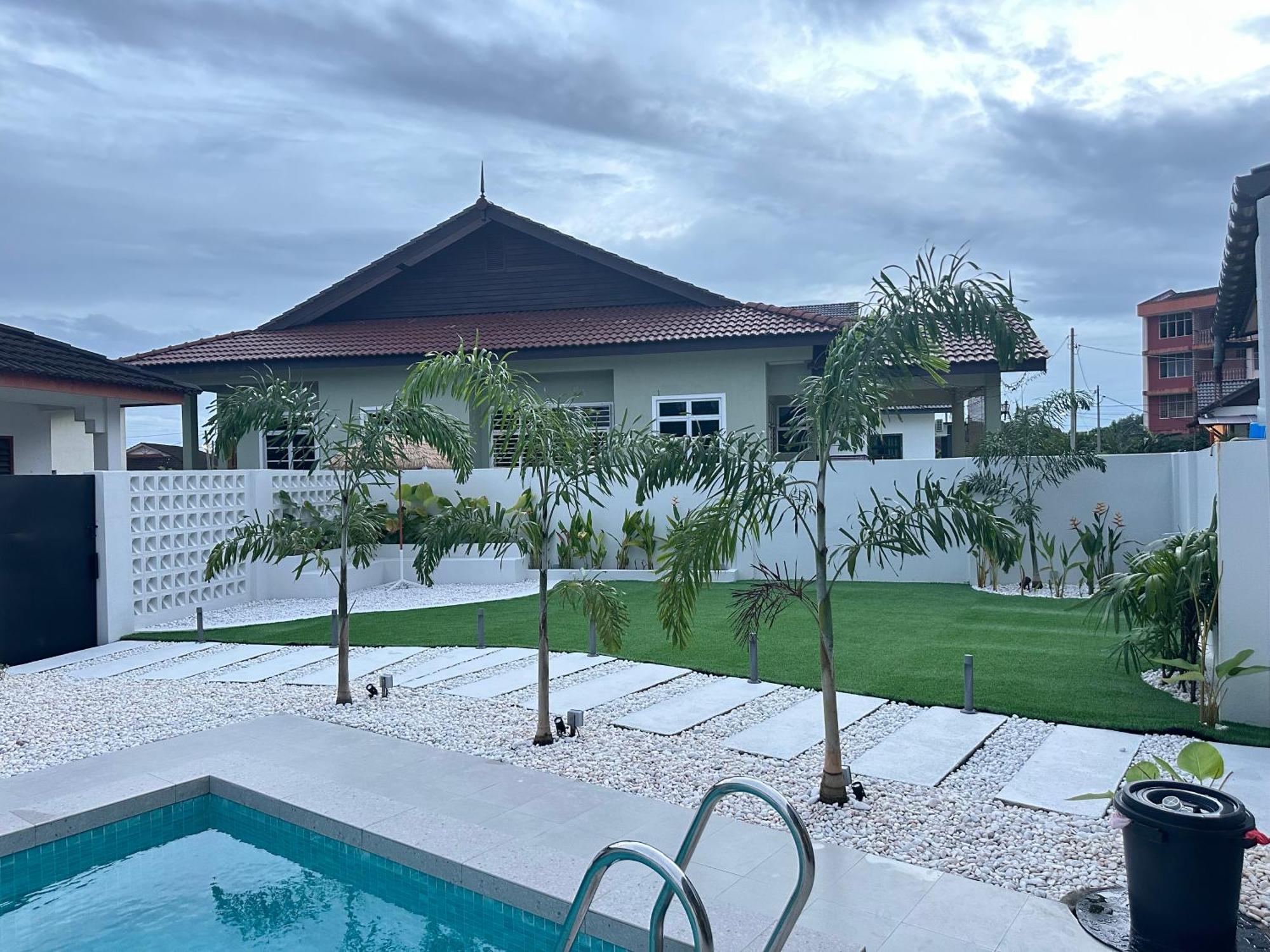 Home In Terengganu With Private Pool Kuala Terengganu Exterior foto